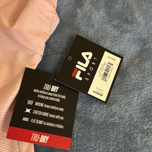 Fila Light Pink V-Neck Sports Tee. Women’s Size XL - Picture 5 of 7